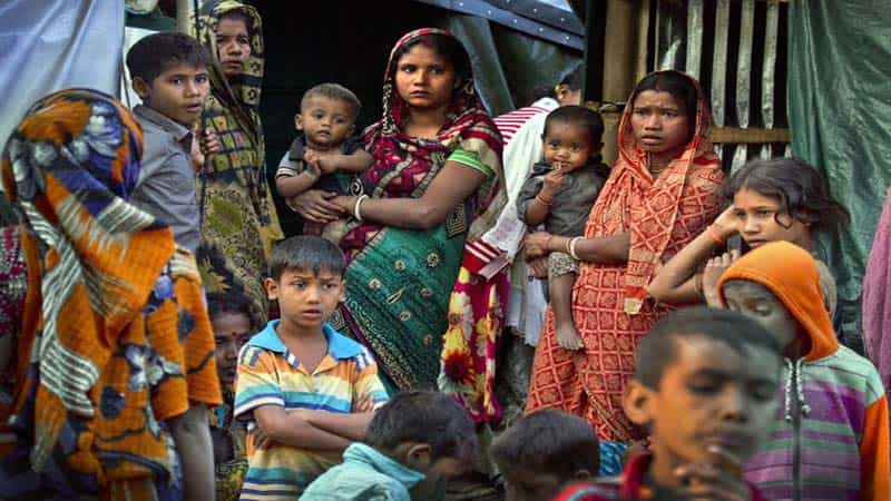 Myanmar mobilises troops near Bangladesh border