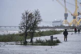 Hurricane Sally makes landfall in US Gulf Coast
