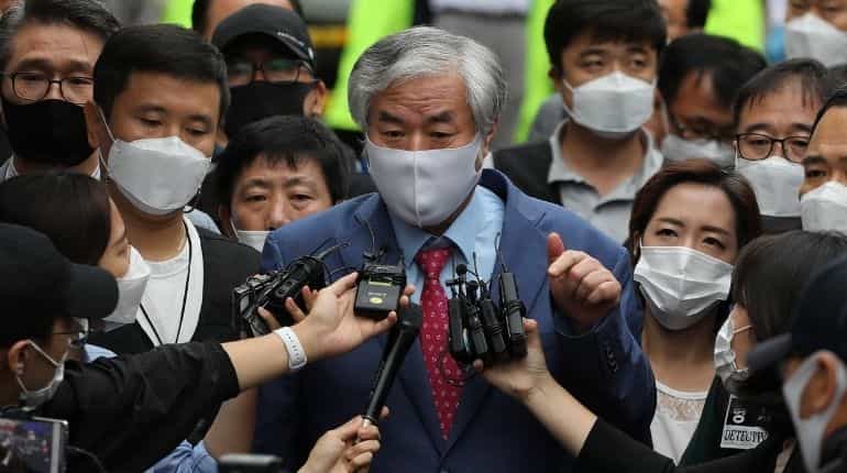 Churches are becoming South Korea's coronavirus battleground