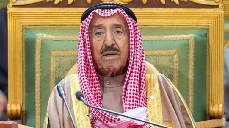 Trump awards Kuwaiti emir with prestigious award; first since 1991 Trump awards Kuwaiti emir with prestigious award; first since 1991