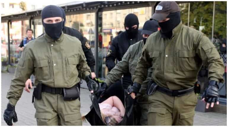 Belarusian authorities bring military trucks to thwart planned protest Belarusian authorities bring military trucks to thwart planned protest