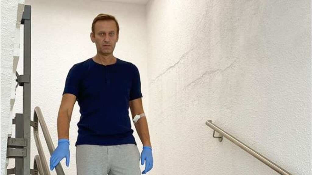 Russia: Navalny says Novichok found 'in & on' his body, his clothes are important evidence