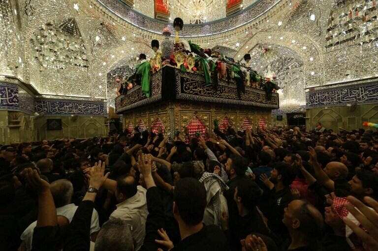 Thousands of Iraqis are attending Ashura rituals in times of pandemic