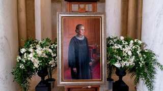 Mourners pay respects to Ginsburg at US Supreme Court