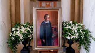 Mourners pay respects to Ginsburg at US Supreme Court