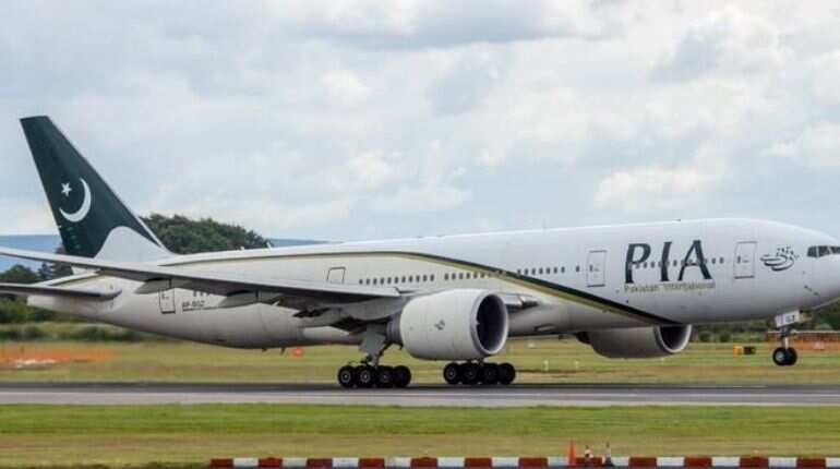 International body asks Pakistan to stop issuing licenses to pilots