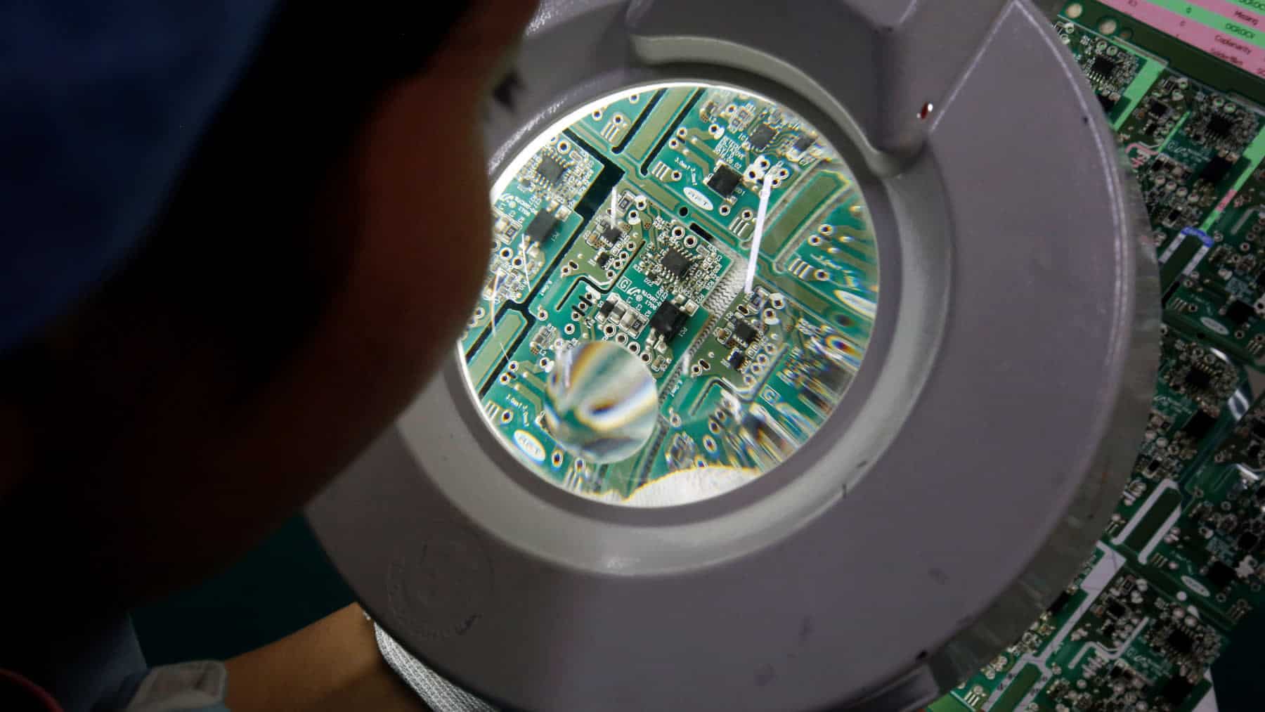US tightens exports to China's chipmaker SMIC, citing risk of military use US tightens exports to China's chipmaker SMIC, citing risk of military use