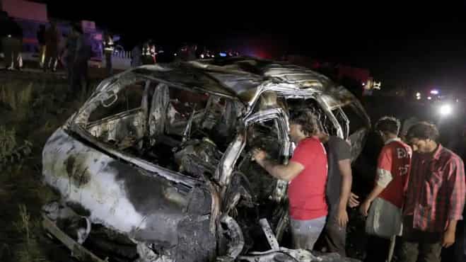 Bus traveling in Southern Pakistan crashed, caught fire