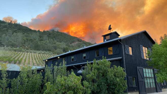 California wine country wildfire forces rapid evacuation