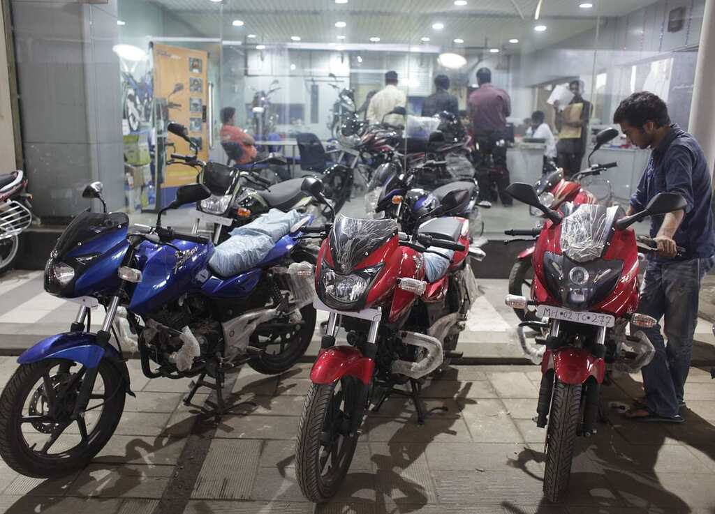 Indian carmakers drive into the fast lane