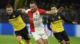 West Ham sign Czech defender Vladimir Coufal for $6.5 million