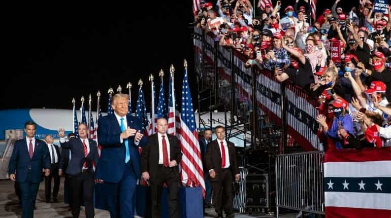 Donald Trump meets more people