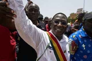 Kidnapped Mali politician, French aid worker and two Italians freed
