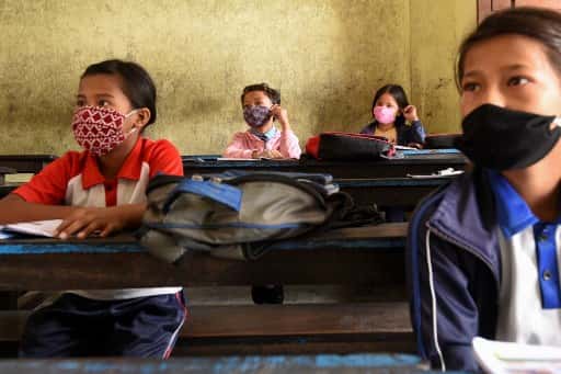 Nepal reports record high COVID-19 cases; Govt warns about hospital beds shortage