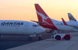 Qantas full-day flight to nowhere takes off