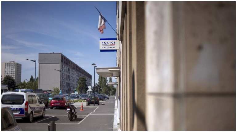 Mob of 40 attacks police station in Paris suburb