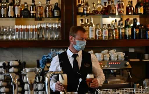 German bars, restaurants placed under evening restrictions amid surge in virus cases