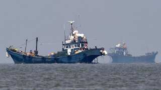 Malaysia detains Chinese vessels for trespassing in territorial waters
