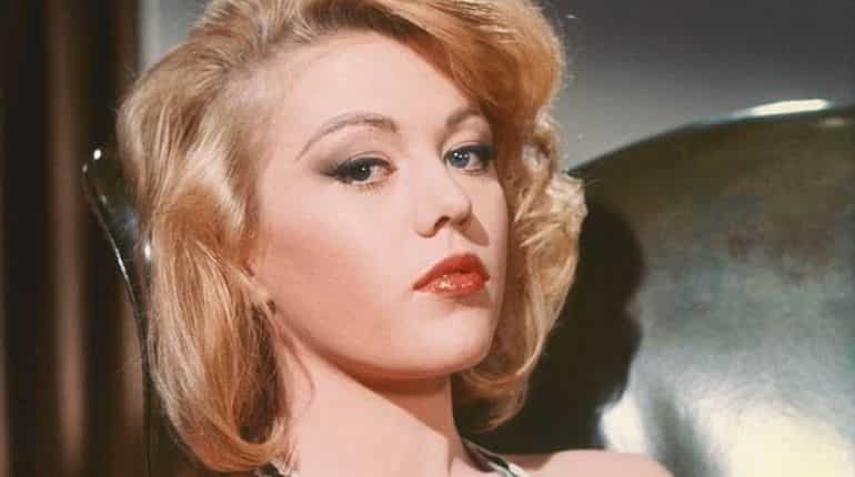 Margaret Nolan, 'Goldfinger' model, actor in 'A Hard Day''s Night,' dies at 76