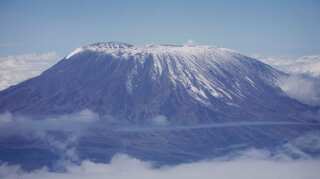 Hundreds join hands to fight fire on Africa's highest mountain - Kilimanjaro