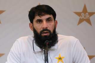 Pakistan head coach Misbah-Ul-Haq tests positive for COVID-19