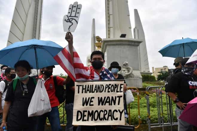 Fineprint: Thousands camp outside Thai PM's office as protests escalate