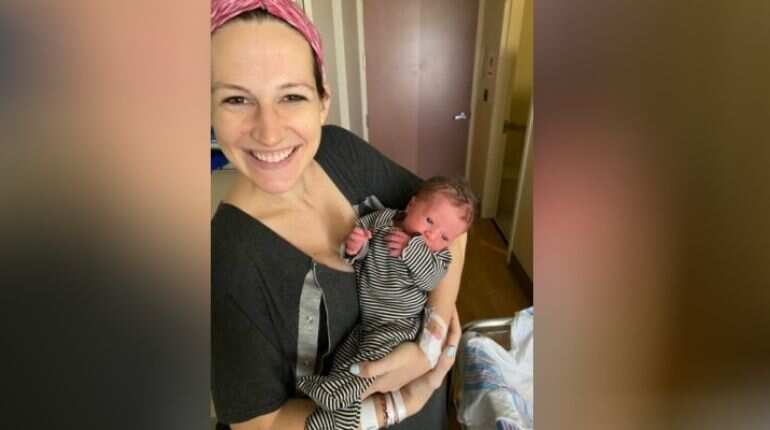 US: Woman experiences labour pain during exam, continues writing post delivery