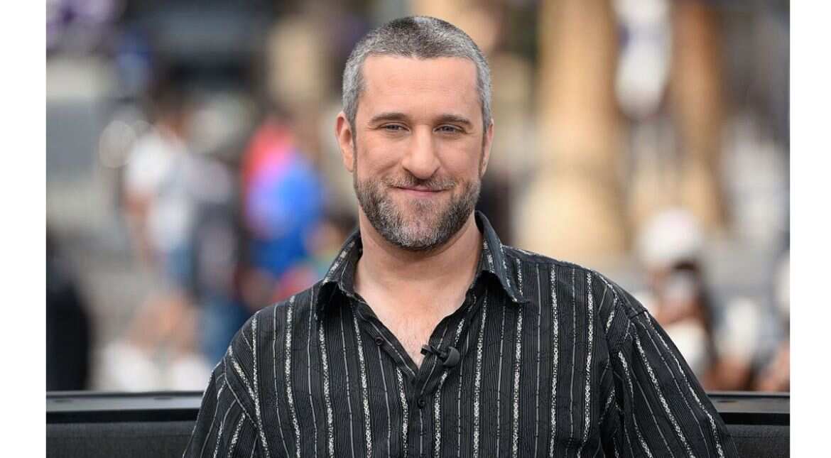 Fact check: Actor Dustin Diamond is not dead, claim stems from satire Fact check: Actor Dustin Diamond is not dead, claim stems from satire