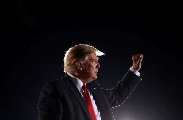 Trump heads to Michigan, Wisconsin in US election campaign push