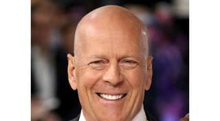 Bruce Willis diagnosed with aphasia, decides to step away from acting