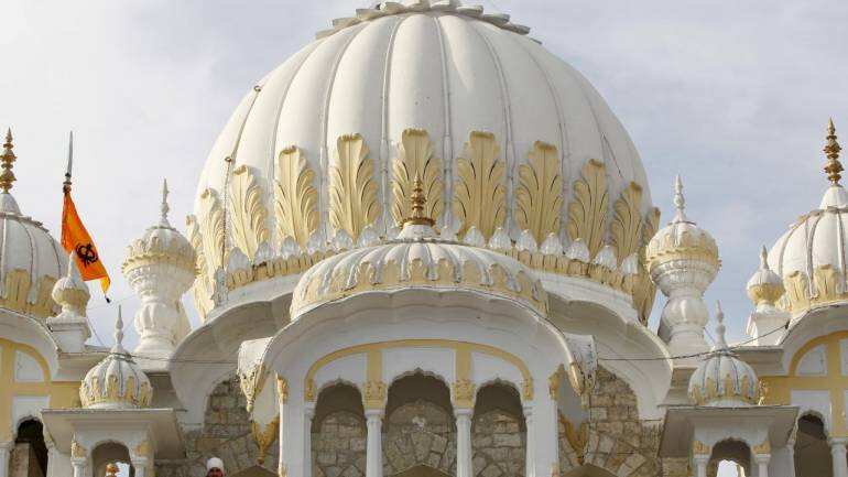 Pakistan invites Indian Sikhs for Guru Nanak's 551st birth anniversary