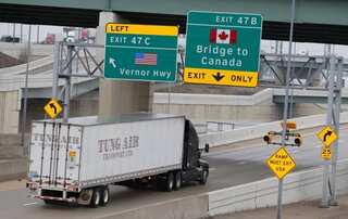 US borders with Canada, Mexico to stay closed to non-essential travel until Nov 21