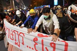 Morning news brief: Thai PM recalls Parliament amid protests, mics to be muted in US presidential debate & more