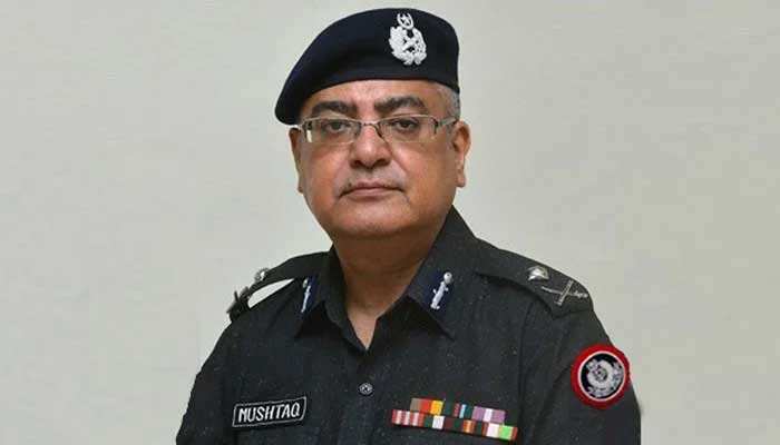Pakistan: Sindh's IG deferred his own leave, ordered officers to set aside leave applications