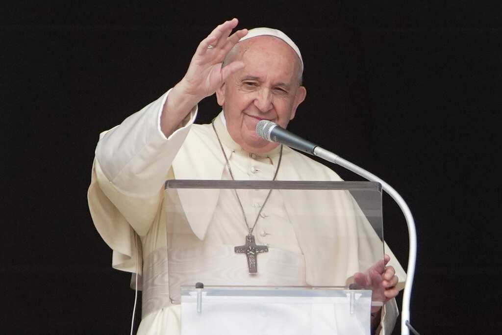Pope Francis calls for civil union laws for same-sex couples