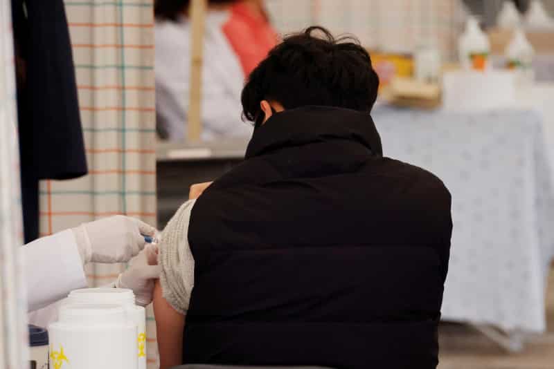Fighting the infodemic from anti-vaxxers; Did flu shots kill 9 South Koreans?