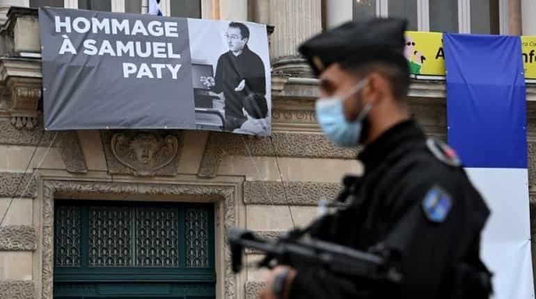 France teacher attack: Samuel Paty's killer had 'contact' with jihadist in Syria France teacher attack: Samuel Paty's killer had 'contact' with jihadist in Syria
