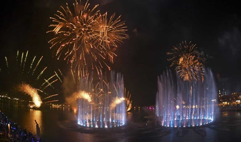Dubai's 'The Pointe' at Palm Jumeirah breaks world record for largest fountain