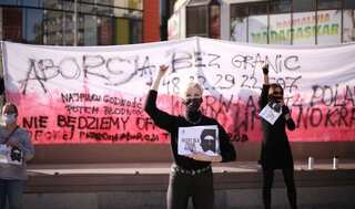 Poland abortion: Apex court bans almost all terminations