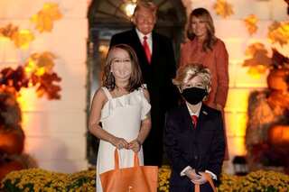 Children dress as Trump, his wife at White House Halloween event
