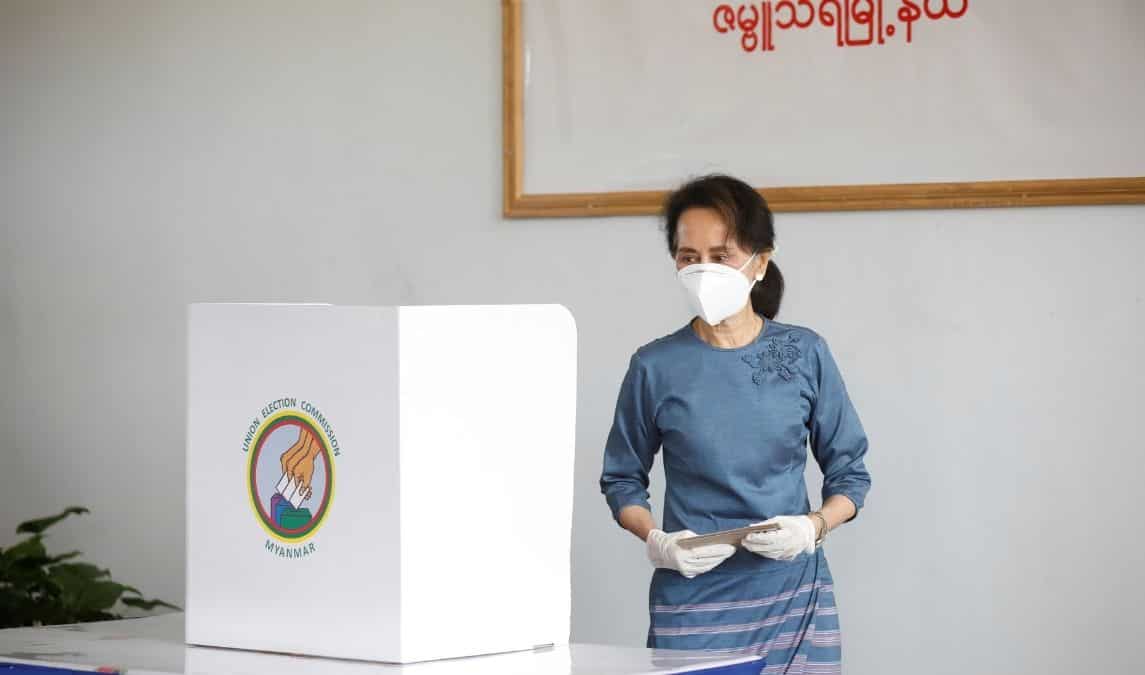 Myanmar's Suu Kyi casts early vote in poll hit by COVID-19 curbs