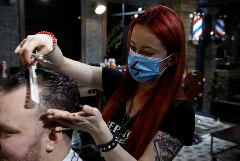 Polish barber shuts shop to protest against abortion restrictions
