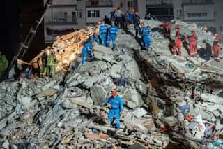 Death toll in major earthquake in Turkey and Greece hits 27
