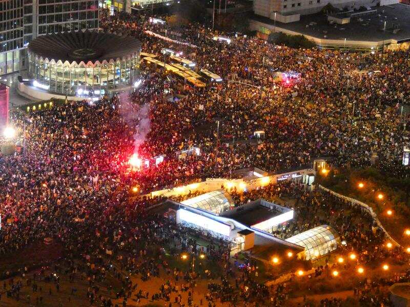 Thousands in Warsaw join biggest protest so far against abortion ruling Thousands in Warsaw join biggest protest so far against abortion ruling