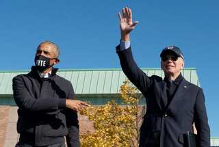 'That's what I do': Obama casually sinks 3-pointer on campaign trail
