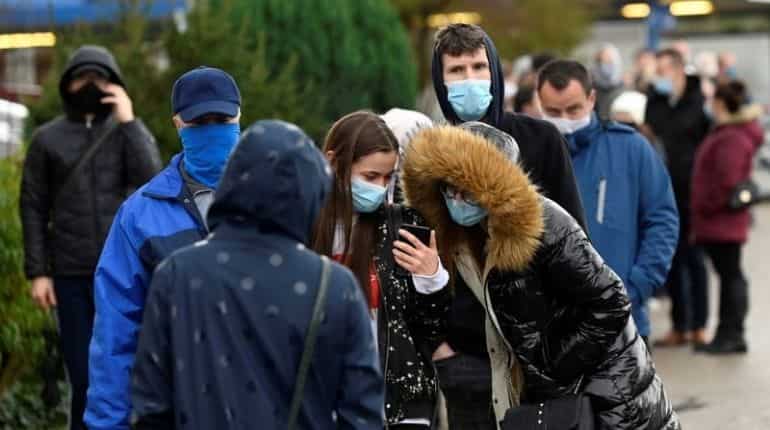 Half of Slovakia's population tests for coronavirus in one day; 25,850 test positive Half of Slovakia's population tests for coronavirus in one day; 25,850 test positive