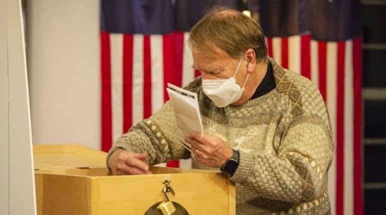 Polling stations in East Coast to begin soon