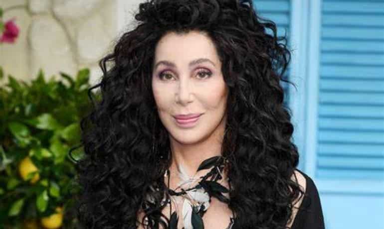 Music icon Cher meets Pakistan PM ahead of elephant's move