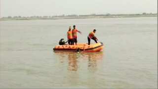 One killed, several missing after a boat Carrying 50 People capsizes in Bihar
