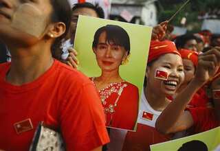 Suu Kyi's party claims victory in Myanmar as its vote tally shows lead